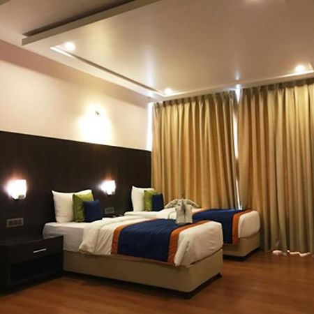 Hotel Central Park Manipal Luaran gambar