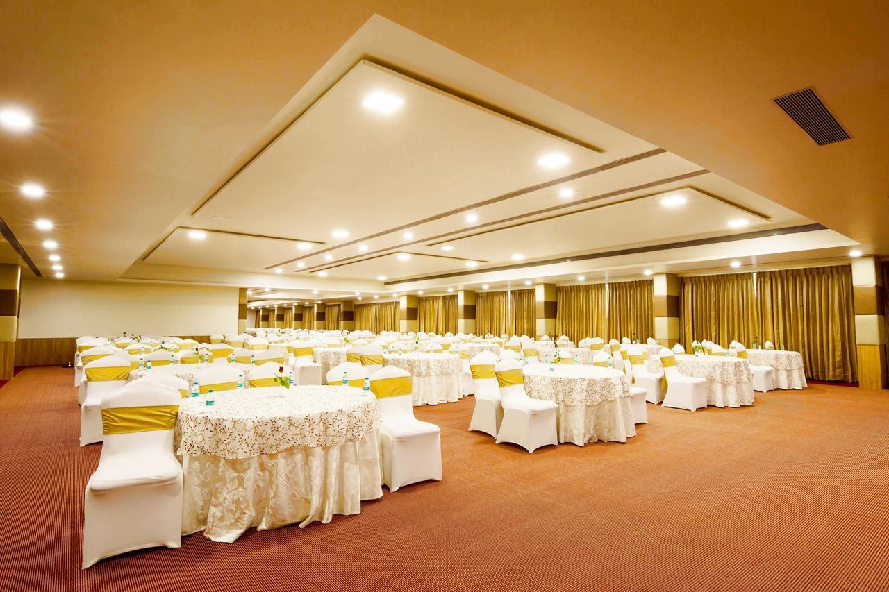 Hotel Central Park Manipal Luaran gambar