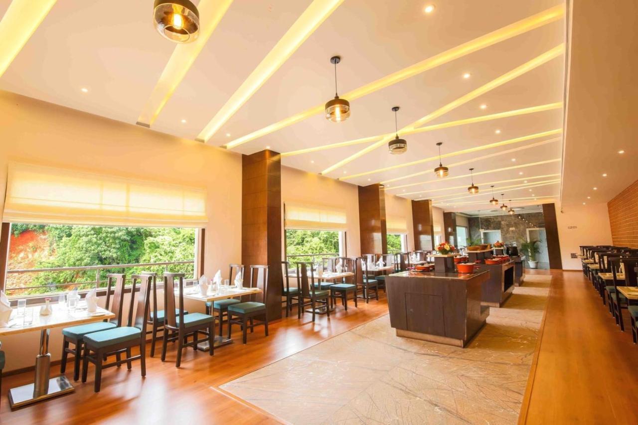 Hotel Central Park Manipal Luaran gambar