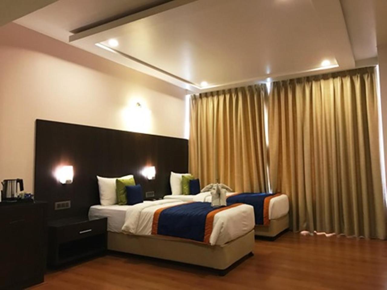 Hotel Central Park Manipal Luaran gambar