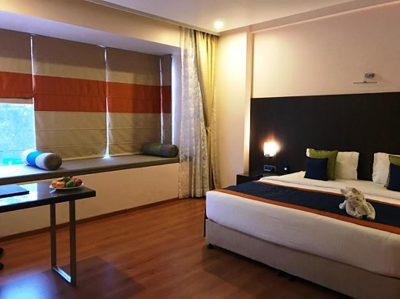 Hotel Central Park Manipal Luaran gambar